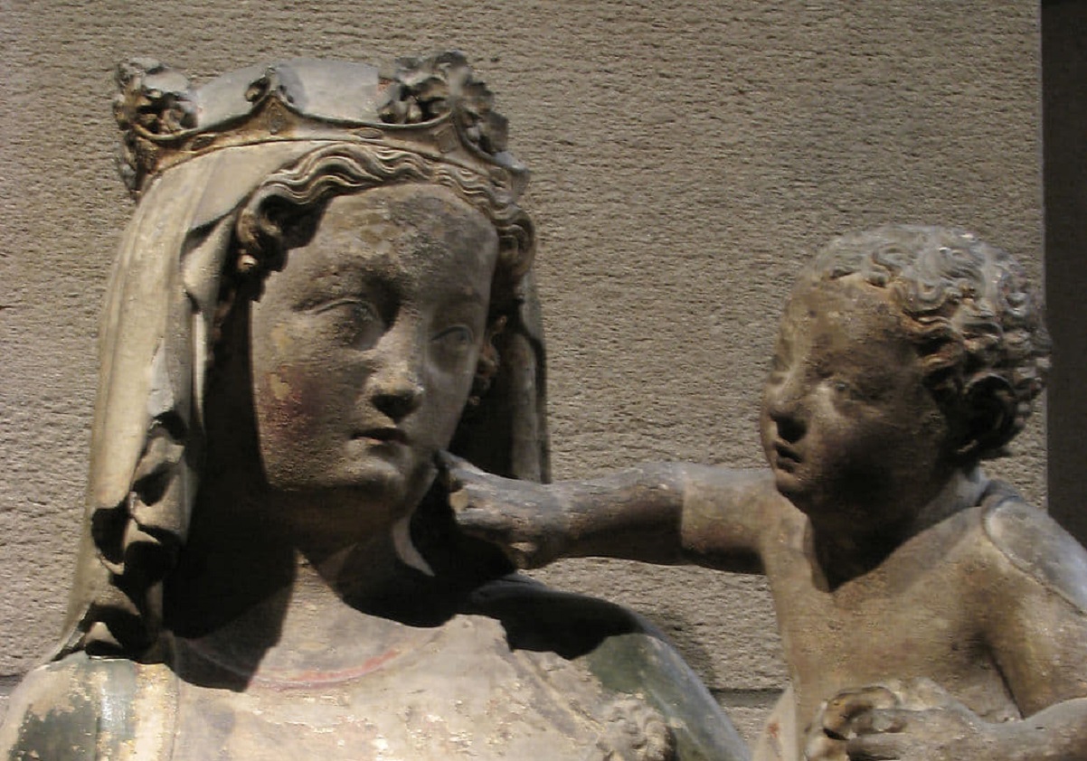 A medieval Madonna and Child from Châtenois exhibited in New York